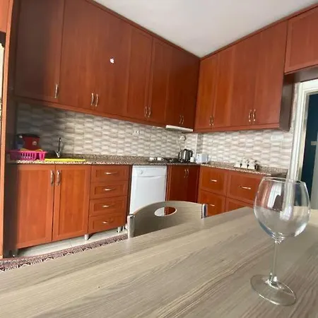 Grosse Ferienwohnung In Alanya Zentrum